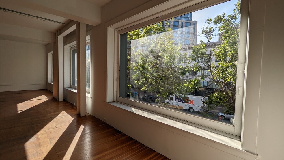 More Photos Of 1011-1013 Market St, San Francisco Storefront Retail Office For Lease