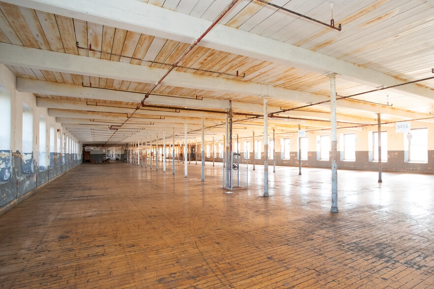 More Photos Of 1 Lewiston St, Fall River Warehouse For Lease