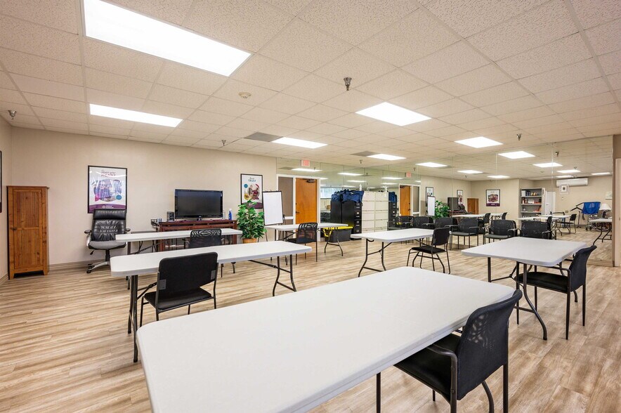 More Photos Of 6719 Gall Blvd, Zephyrhills Medical For Sale