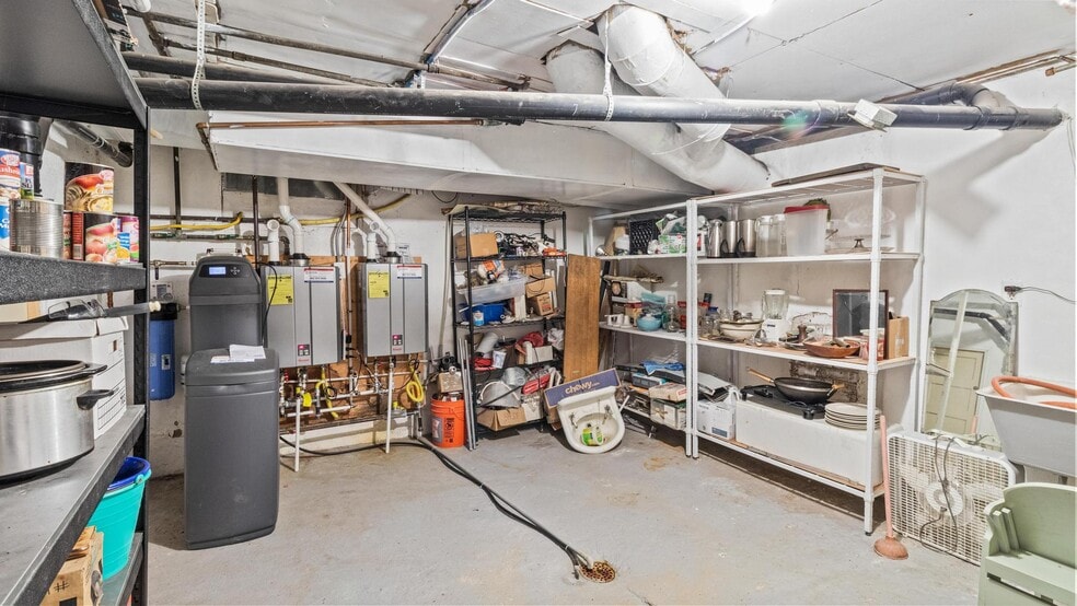 More Photos Of 295 N Main St, Glendale Hospitality For Sale