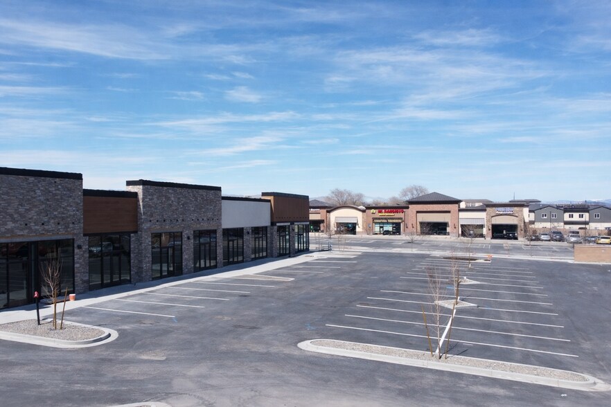 More Photos Of 10983 S Redwood Rd, South Jordan Restaurant For Lease