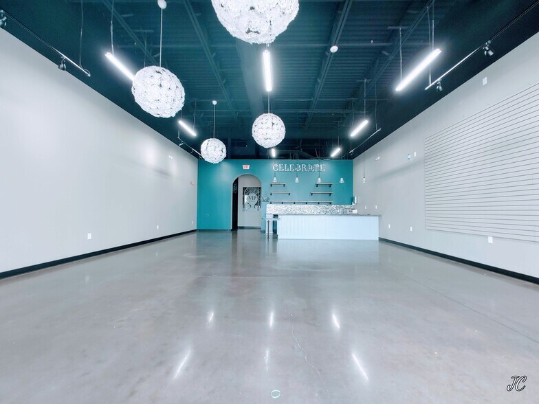 More Photos Of 1310 Northpark Dr, Kingwood Storefront Retail Office For Lease