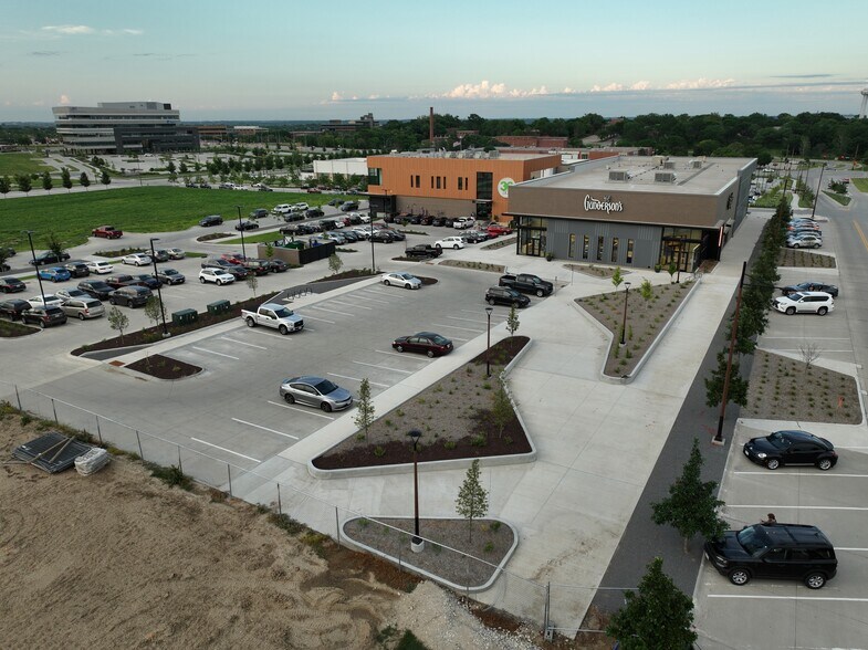 More Photos Of 102 N 145th St, Omaha General Retail For Sale