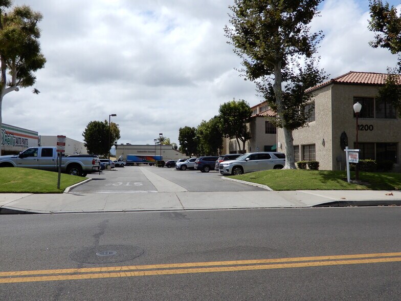 More Photos Of 1200 Paseo Camarillo, Camarillo Medical For Sale