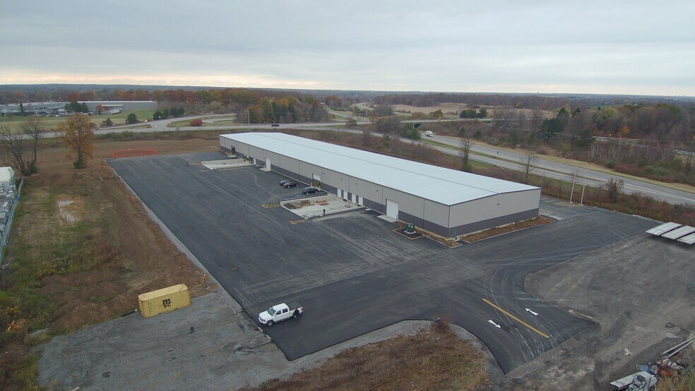 More Photos Of 7001 Appletree Ave, Bergen Warehouse For Lease