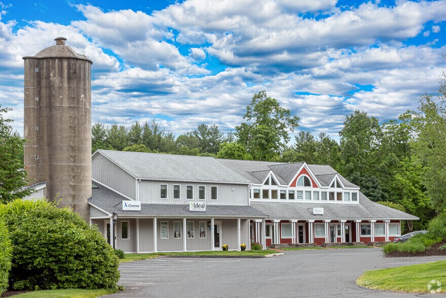 More Photos Of 120-152 Simsbury Rd, Avon Unknown For Lease