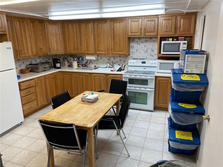 More Photos Of 16 W Highway St, Dodge Center Light Distribution For Sale