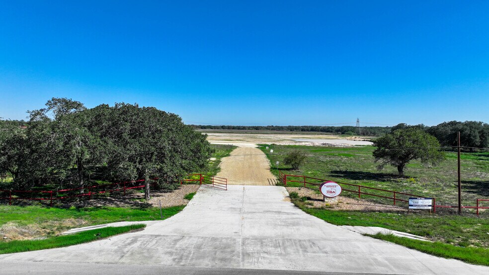 More Photos Of 6506 US Highway 181, Floresville Land For Sale