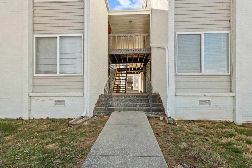 More Photos Of 1001 W 9th St, Russellville Apartments For Sale