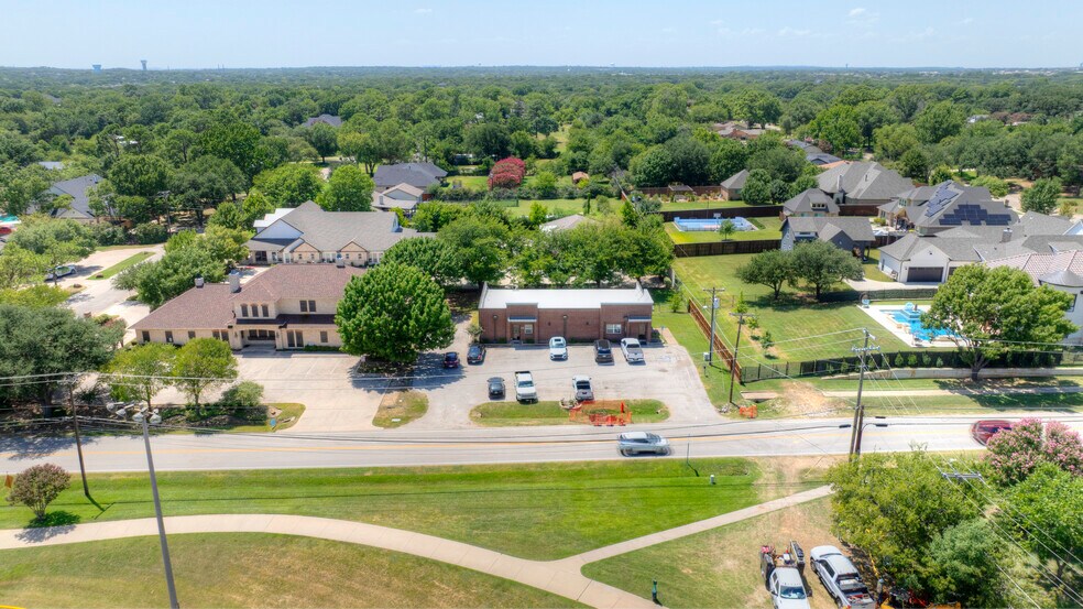 More Photos Of 5318 Bransford Rd, Colleyville Office For Sale