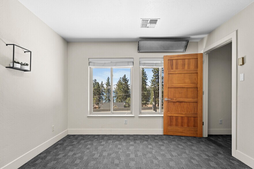 More Photos Of 625 Hwy 50, Zephyr Cove Office For Sale