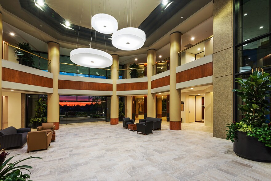 More Photos Of 8880 Cal Center Dr, Sacramento Office For Lease