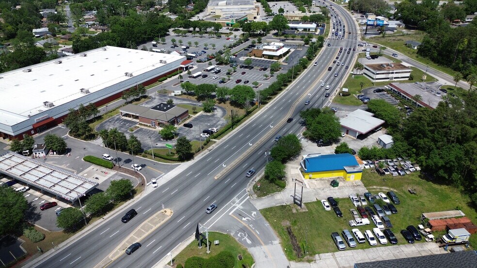 More Photos Of 569 Blanding Blvd, Orange Park Freestanding For Sale