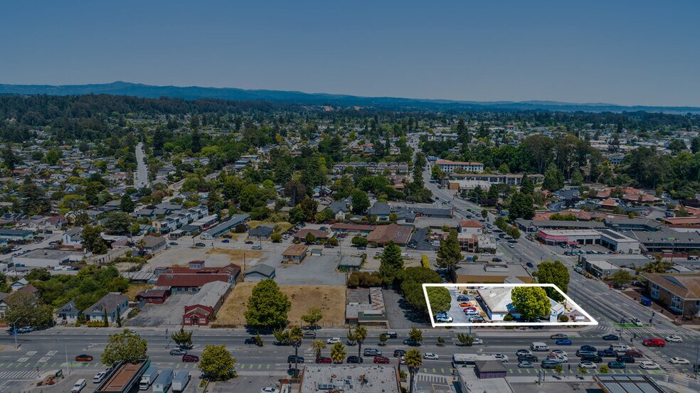 More Photos Of 806 Ocean St, Santa Cruz General Retail For Sale