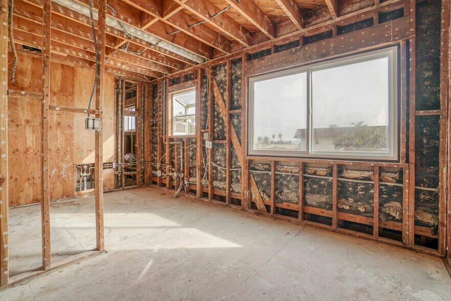 More Photos Of 16 38th Pl, Long Beach Apartments For Sale