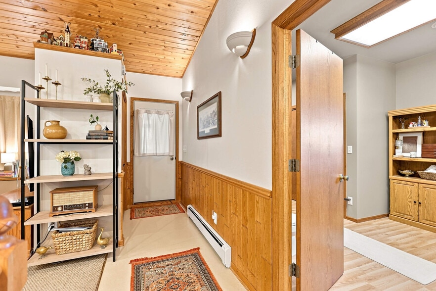 More Photos Of 308 N Wisconsin Dr, Sheboygan Freestanding For Sale