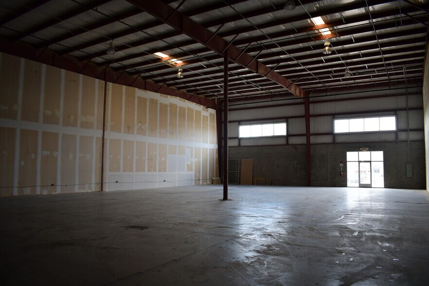 More Photos Of 115 Juliad Ct, Fredericksburg Warehouse For Lease