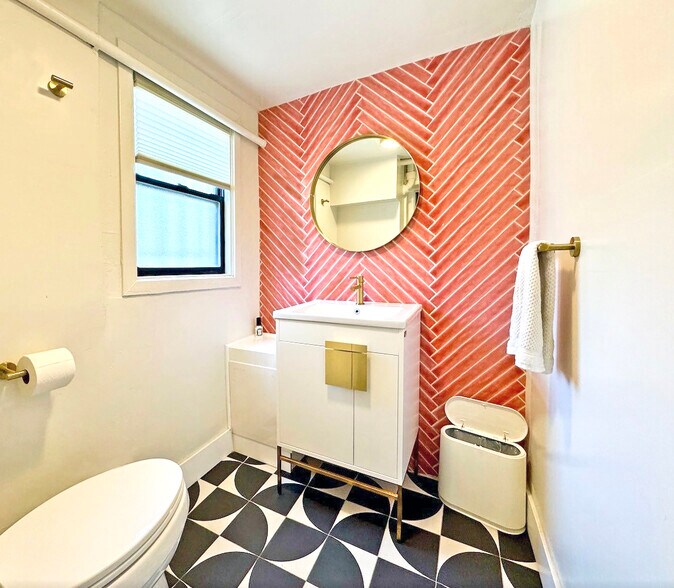 More Photos Of 4020 Broadway, Oakland Apartments For Lease