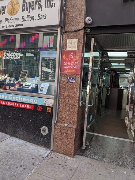 More Photos Of 26 W 47th St, New York Multifamily For Sale