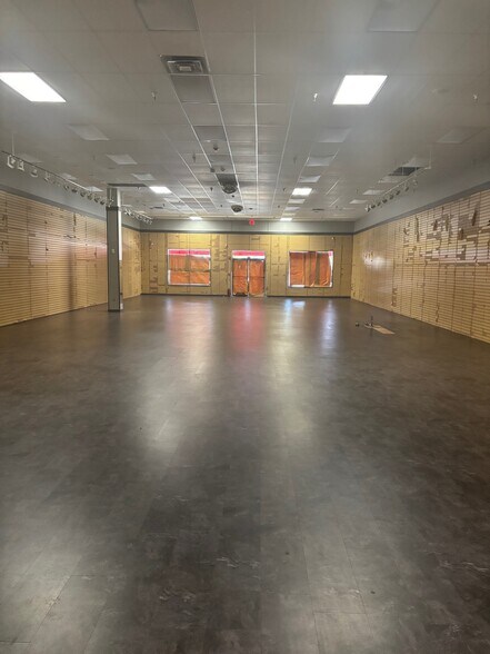 More Photos Of 966 Big a Rd, Toccoa General Retail For Lease