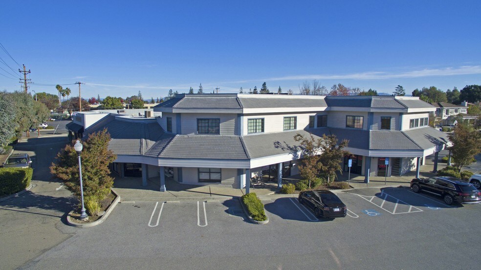 More Photos Of 12312-12384 Saratoga Sunnyvale Rd, Saratoga Office For Lease