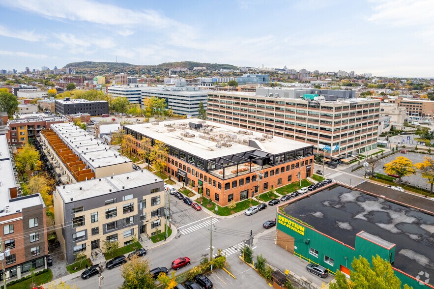 More Photos Of 7236-7262 Rue Marconi, Montréal Office For Lease