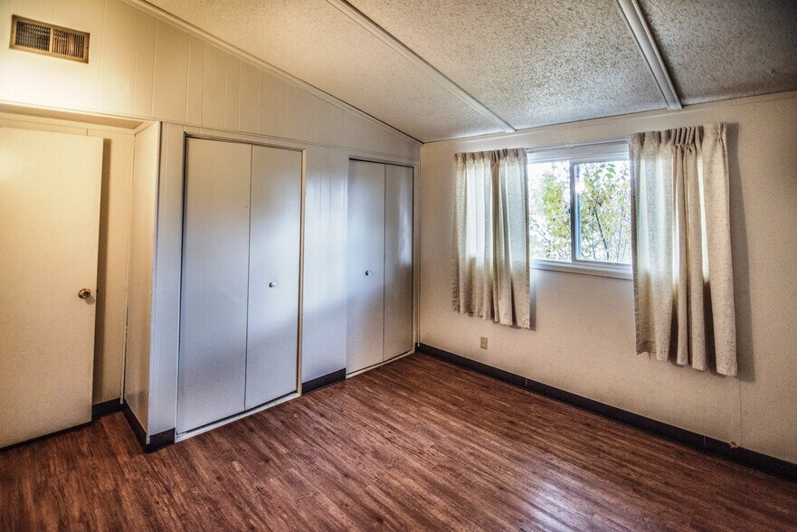 More Photos Of 807 Legion St, Craig Apartments For Sale