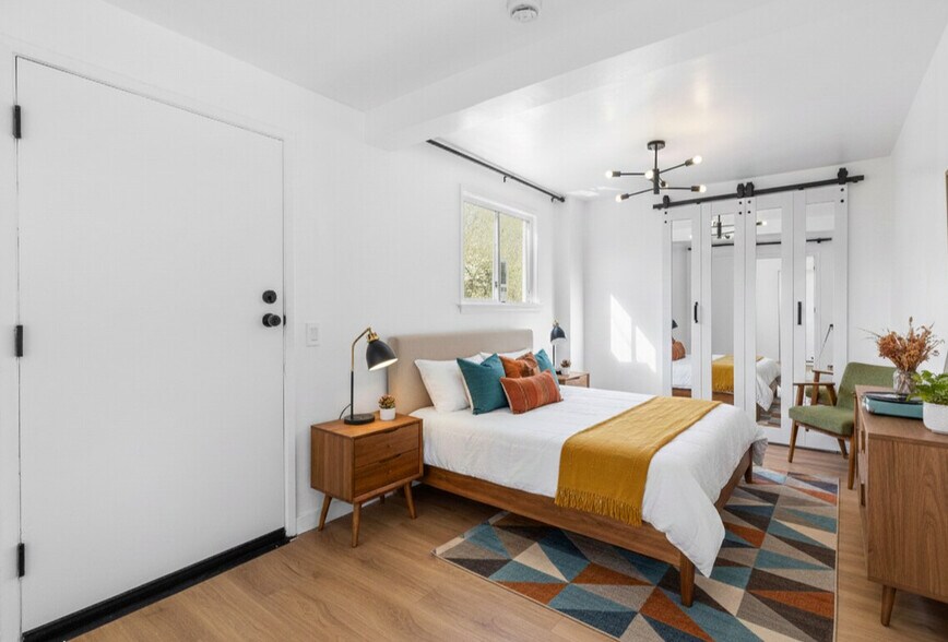 More Photos Of 3055 Future St, Los Angeles Apartments For Sale