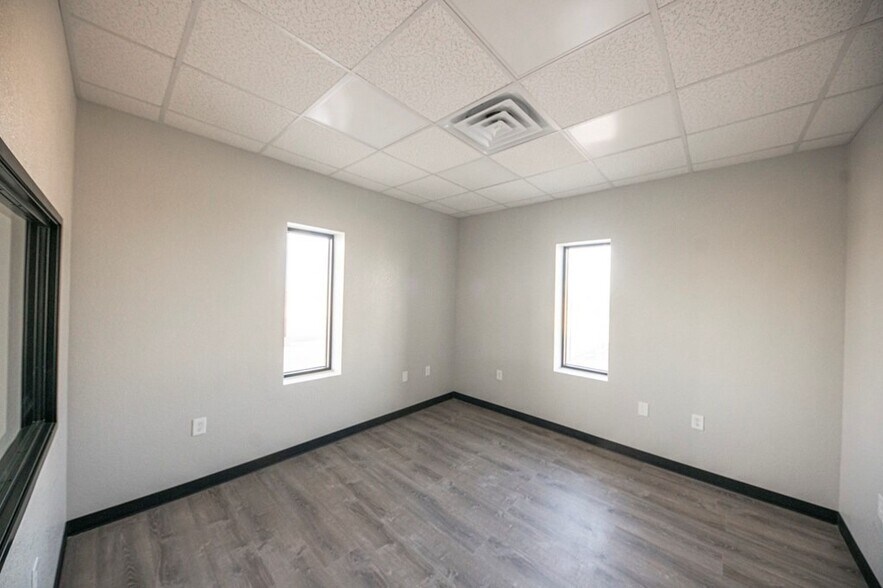 More Photos Of 14661 W I-20, Odessa Warehouse For Lease