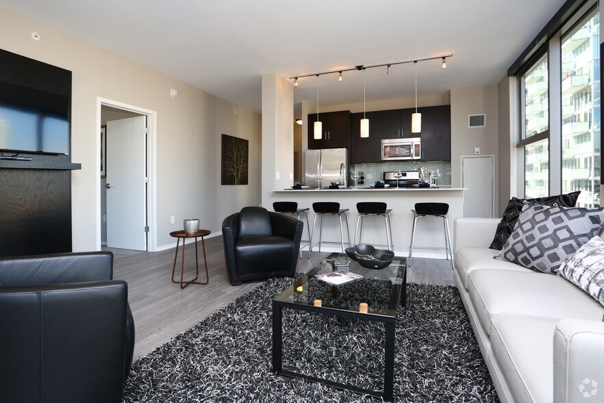 More Photos Of 123 N Desplaines St, Chicago Apartments For Lease