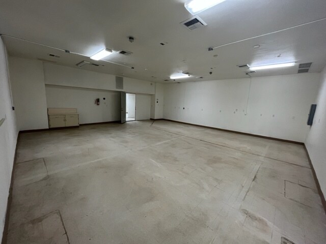 More Photos Of 1014 Kyle Ct, Ridgecrest Warehouse For Sale