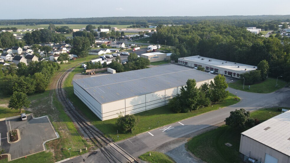 More Photos Of 50 Joseph Mills Dr, Fredericksburg Warehouse For Lease