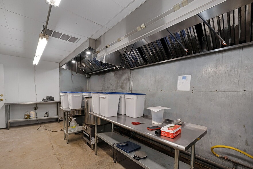 More Photos Of 14395 E Hwy 90A, Gonzales Restaurant For Sale