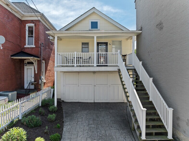 More Photos Of 900 Main St, Wellsburg Specialty For Sale
