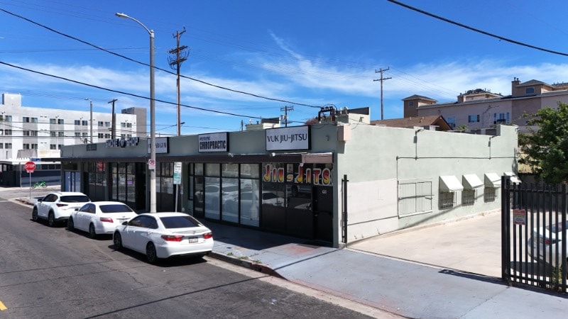 Primary Photo Of 601-611 W 6th St, San Pedro General Retail For Sale