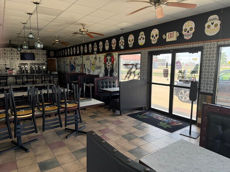 More Photos Of 125 N State Route 121, Warrensburg General Retail For Sale