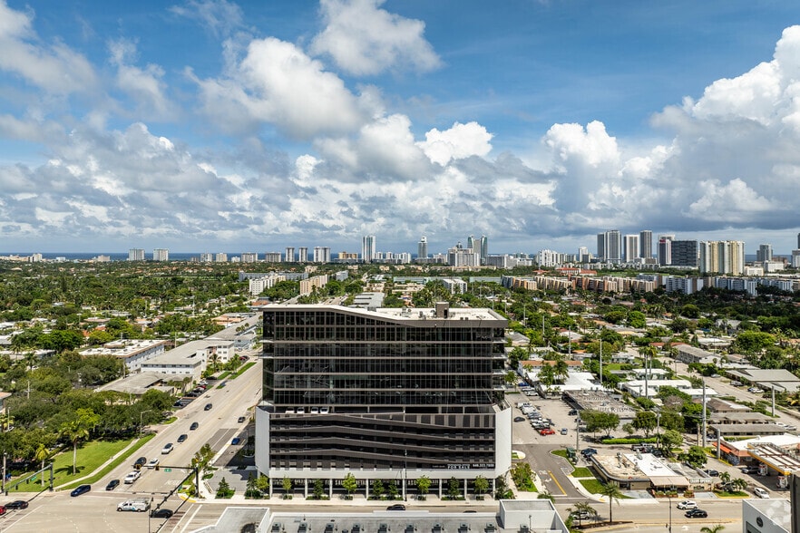 More Photos Of 800 N Federal Hwy, Hallandale Beach Office For Lease