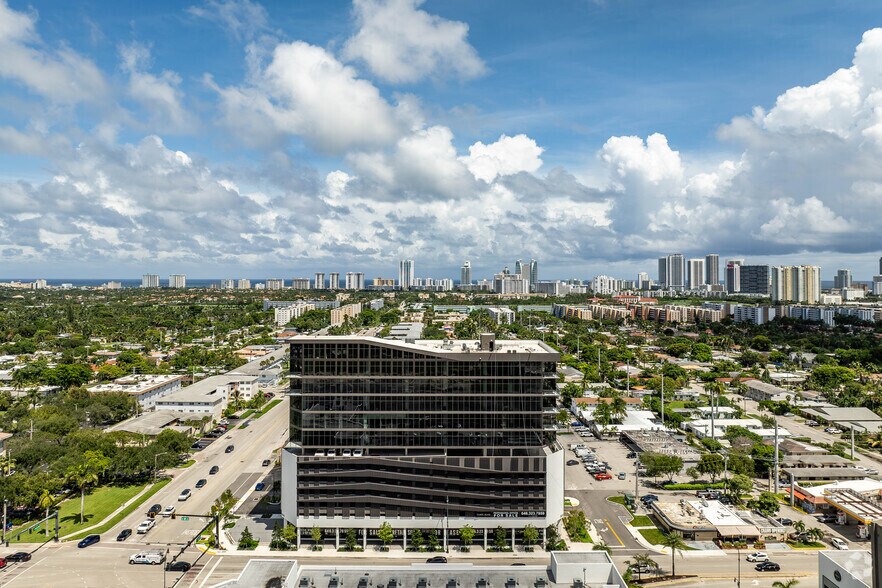 More Photos Of 800 N Federal Hwy, Hallandale Beach Office For Lease