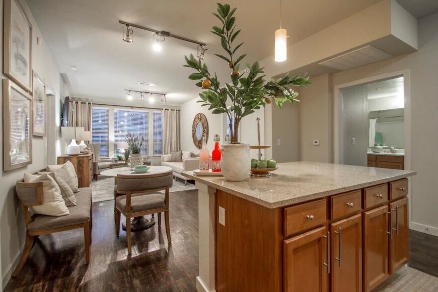 More Photos Of 410 S University Ave, Little Rock Apartments For Lease