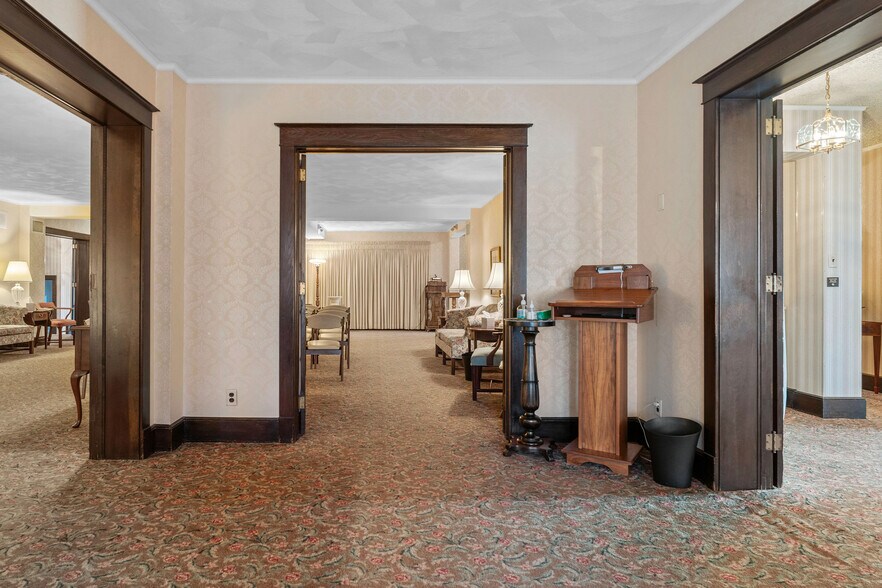 More Photos Of 150 Main St, Johnson City Medical For Sale