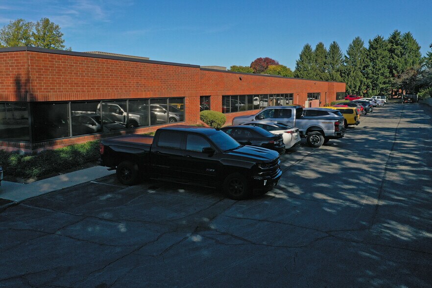 More Photos Of 2004 Fox Dr, Champaign Medical For Sale