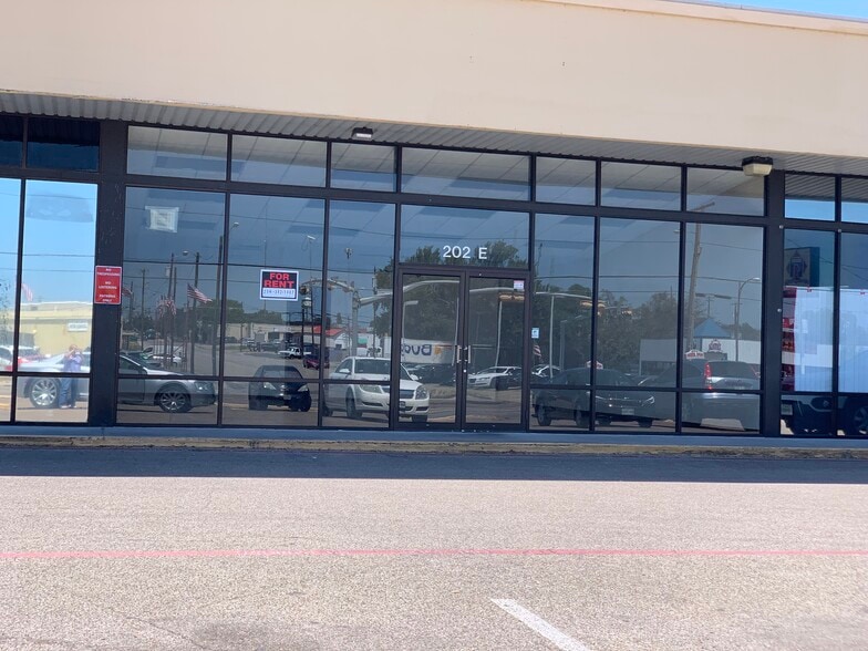 More Photos Of 202 E Veterans Memorial Blvd, Killeen Unknown For Lease