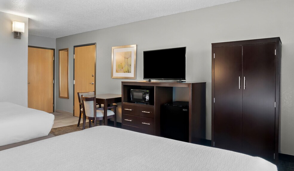 More Photos Of 6075 Hill 23 Dr, Flint Hotel For Sale