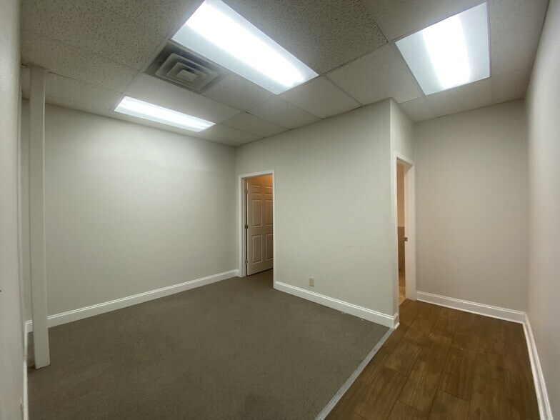 More Photos Of 10935 Wurzbach Rd, San Antonio Office For Lease