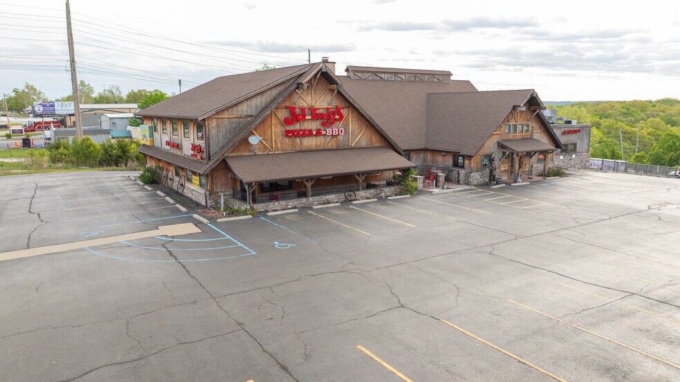 More Photos Of 1815 Bagnell Dam Blvd, Lake Ozark Restaurant For Sale