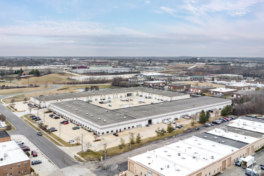 More Photos Of 761 N 17th St, St Charles Light Distribution For Lease