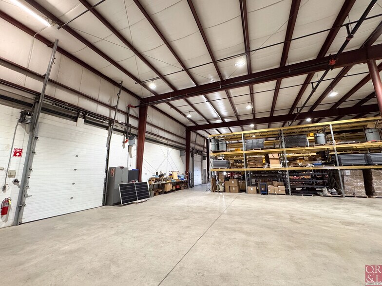 More Photos Of 2055 S Main St, Middletown Manufacturing For Lease