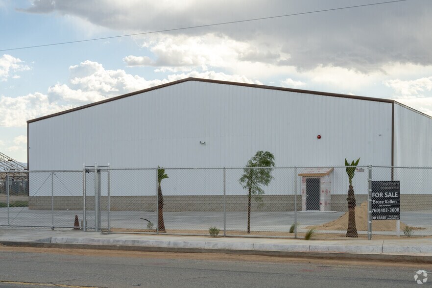 More Photos Of 17454 Adelanto Rd, Adelanto Distribution For Sale