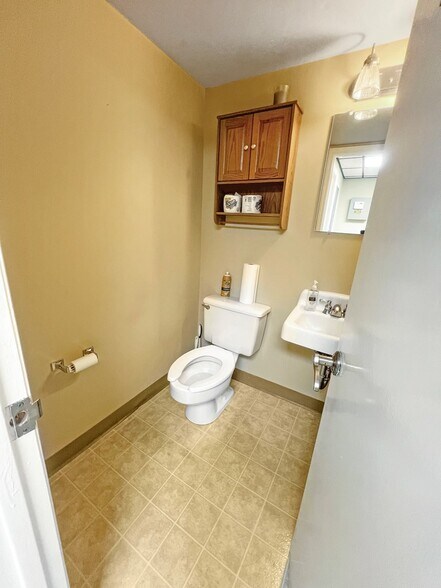 More Photos Of 205 Patton St, Danville Office For Lease