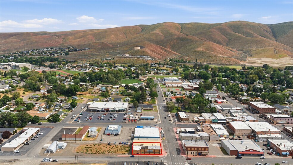 More Photos Of 602 7th St, Prosser Specialty For Sale
